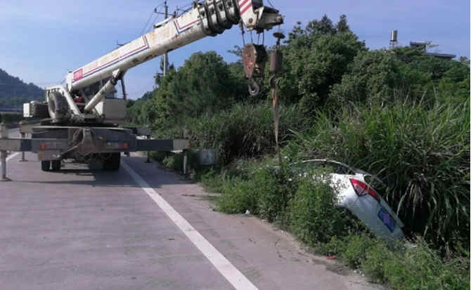 三河重载吊车救援 三河重载吊车救援